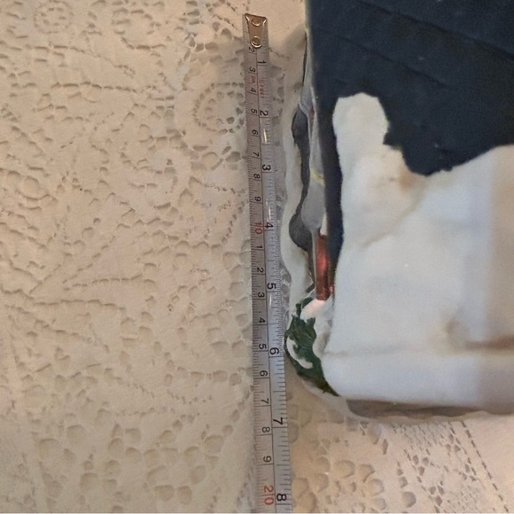 Village Square Lighted Church - Picture 10 of 13